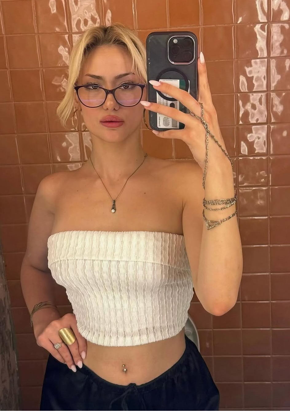 Yılmazlar Seanslık Bayan Escort Seda